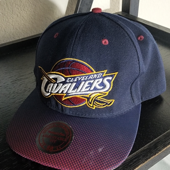 Mitchell and ness Cleveland cavaliers - Picture 1 of 7